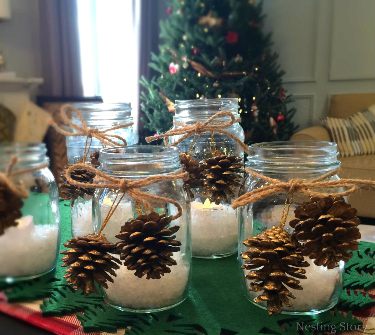 DIY Christmas Mason Jar Candles
