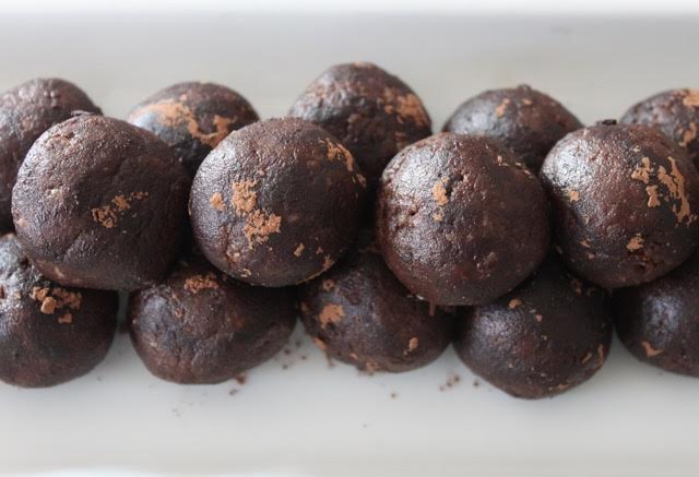 Chocolate walnut energy bites 2 - Amidst the Chaos