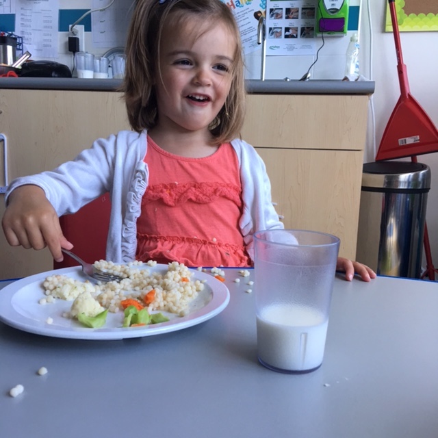 toddler eating lunch