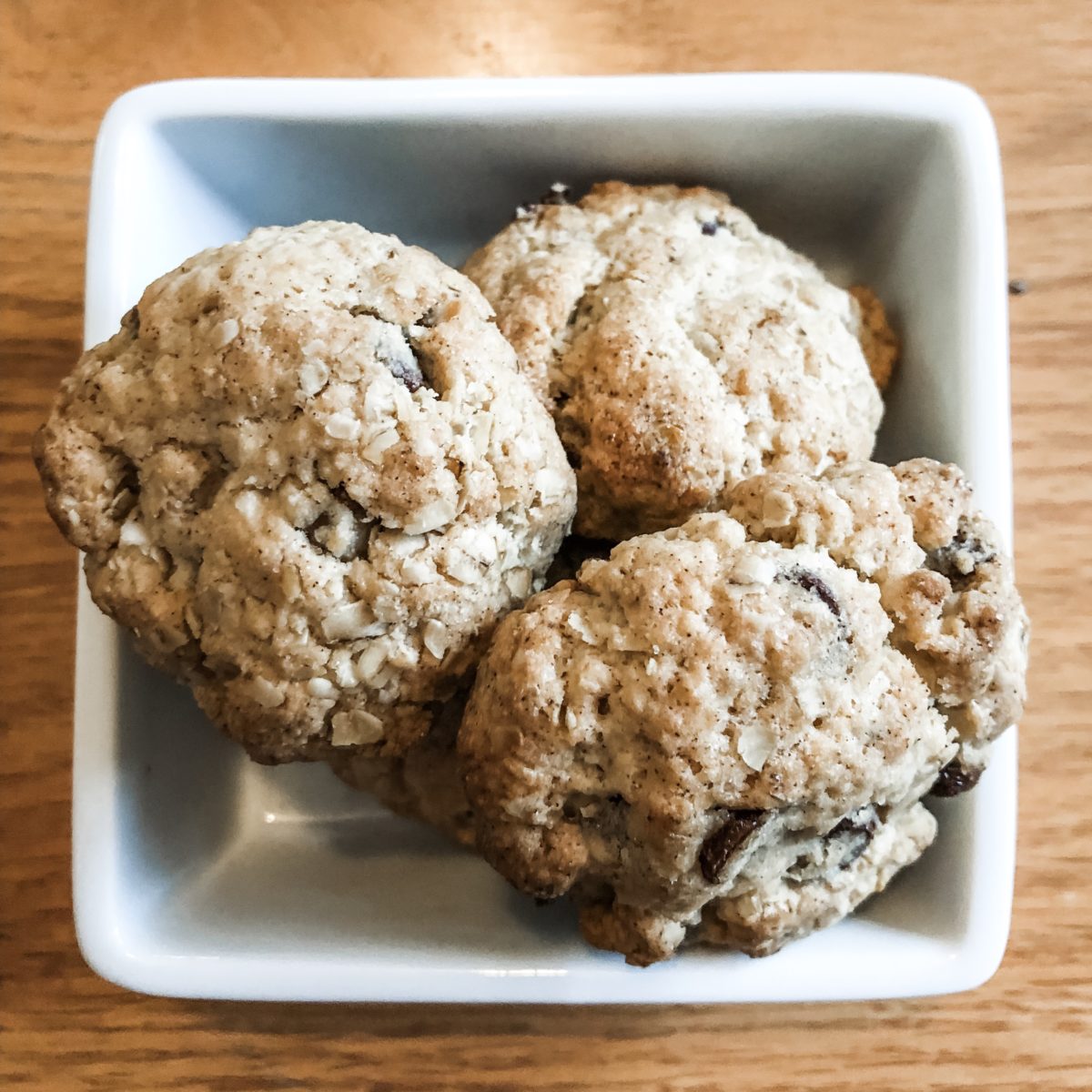 Easy to Bake Oatmeal Chocolate Chip Cookies